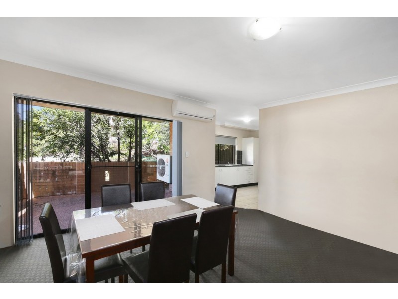 12/52 Holden Street, Gosford NSW 2250