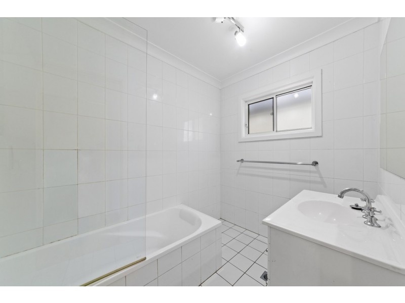 12 Lock Avenue, Springfield NSW 2250