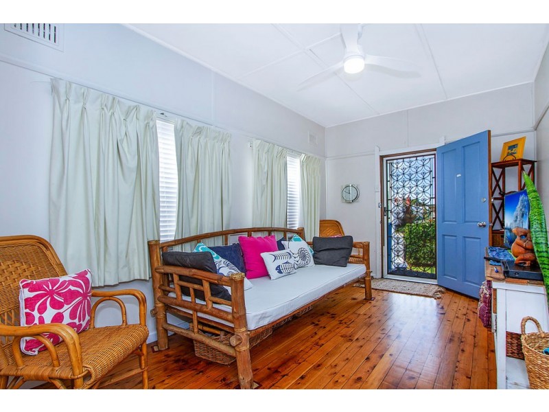 79 Barrenjoey Road, Ettalong Beach NSW 2257