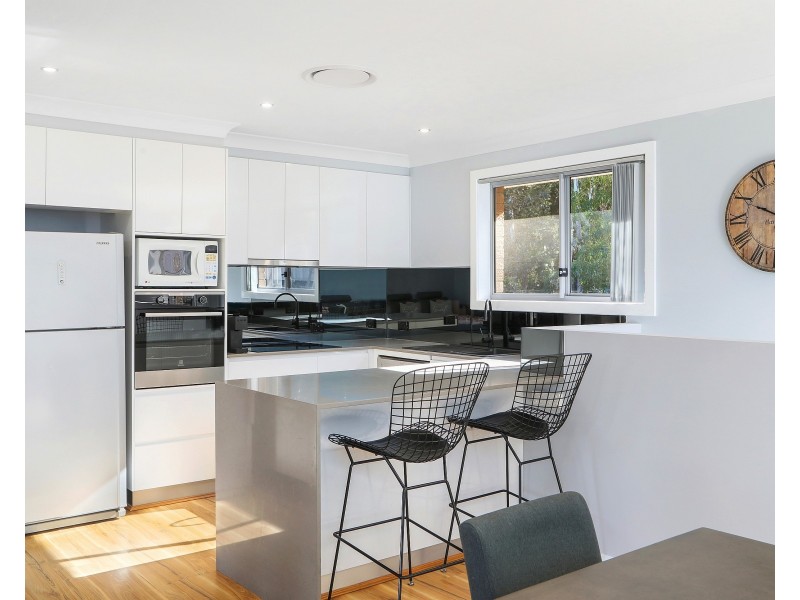 1 Wistaria Street, Wyoming NSW 2250