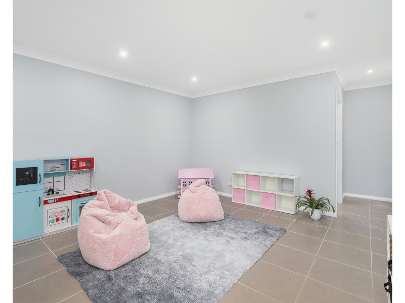 1 Wistaria Street, Wyoming NSW 2250