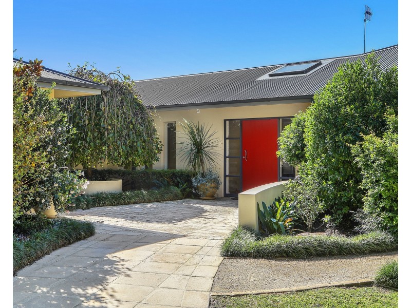 100 Glen Road, Niagara Park NSW 2250