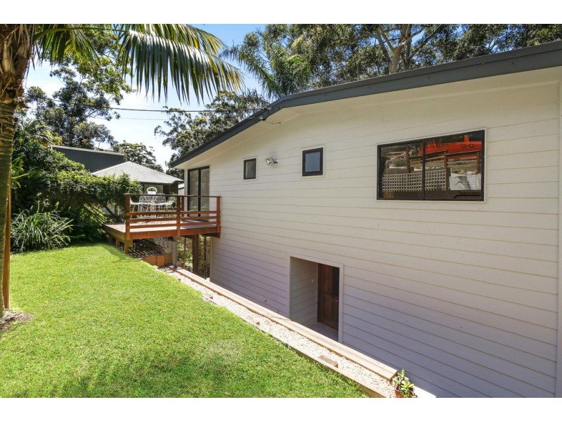 18 Beachcomber Parade, North Avoca NSW 2260