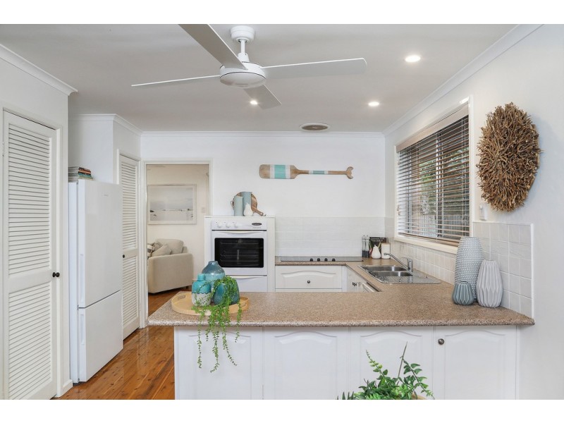 6 Amethyst Avenue, Pearl Beach NSW 2256