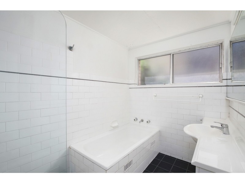 11/138-140 Albany Street, Point Frederick NSW 2250