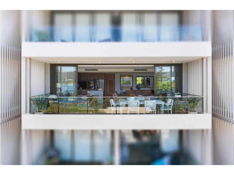 202/13 Lynn Avenue, Point Frederick NSW 2250