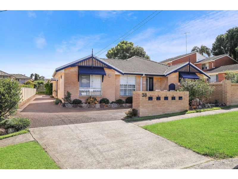 2/38 Russell Street, East Gosford NSW 2250