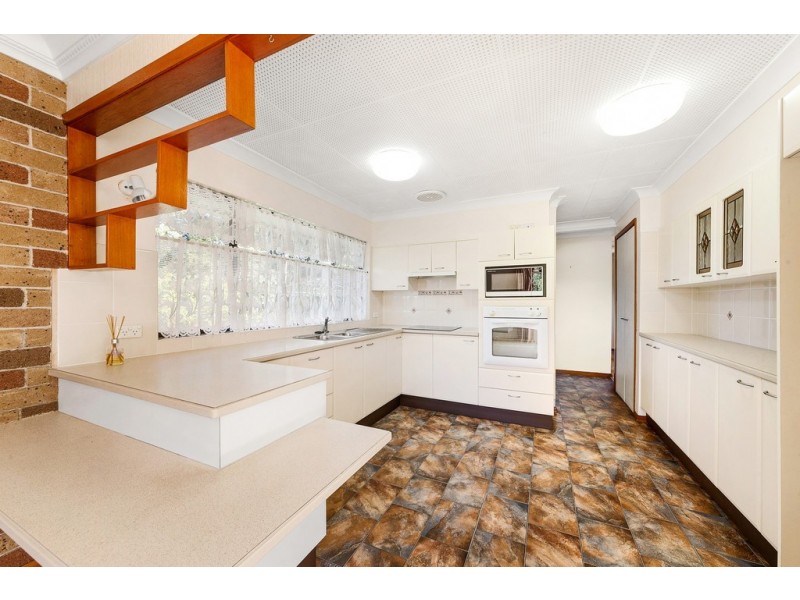 11 Sullens Avenue, East Gosford NSW 2250