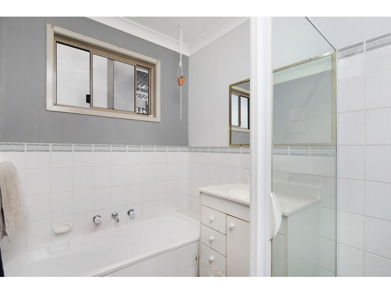 31 Oakglen Road, North Gosford NSW 2250