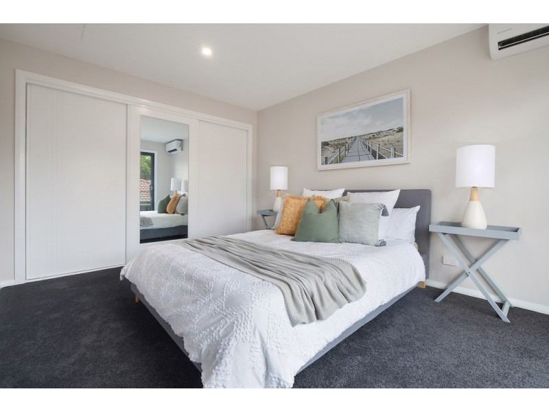 2/17 Melbourne Street, East Gosford NSW 2250