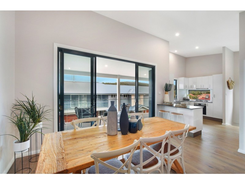 2/17 Melbourne Street, East Gosford NSW 2250