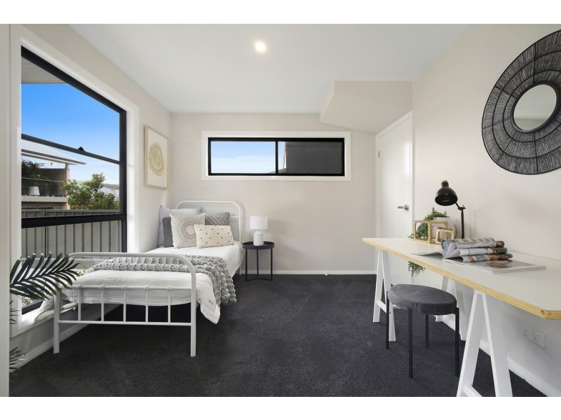 2/17 Melbourne Street, East Gosford NSW 2250