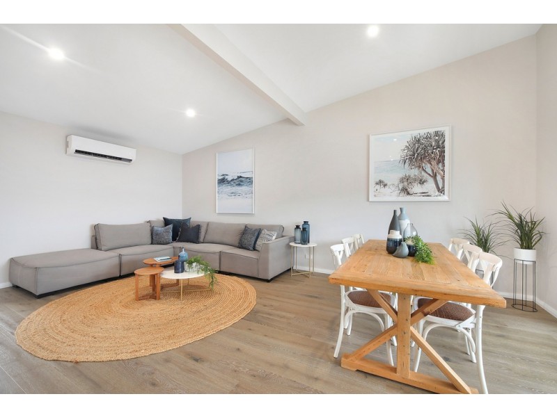 2/17 Melbourne Street, East Gosford NSW 2250