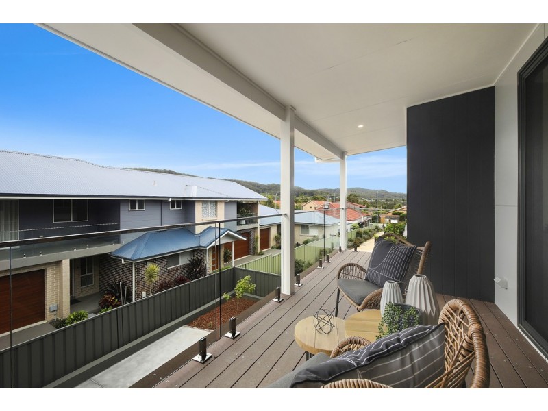 2/17 Melbourne Street, East Gosford NSW 2250
