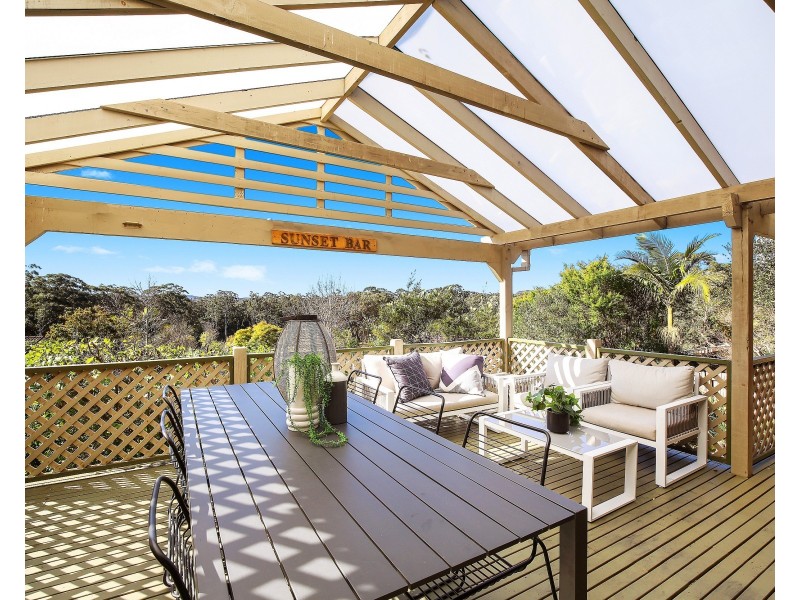 15 Howard Avenue, Green Point NSW 2251