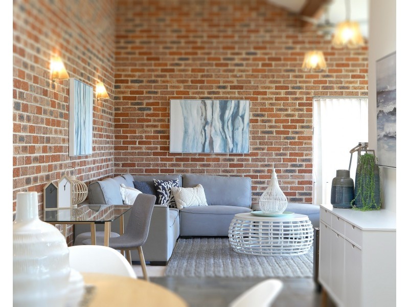 15 Howard Avenue, Green Point NSW 2251