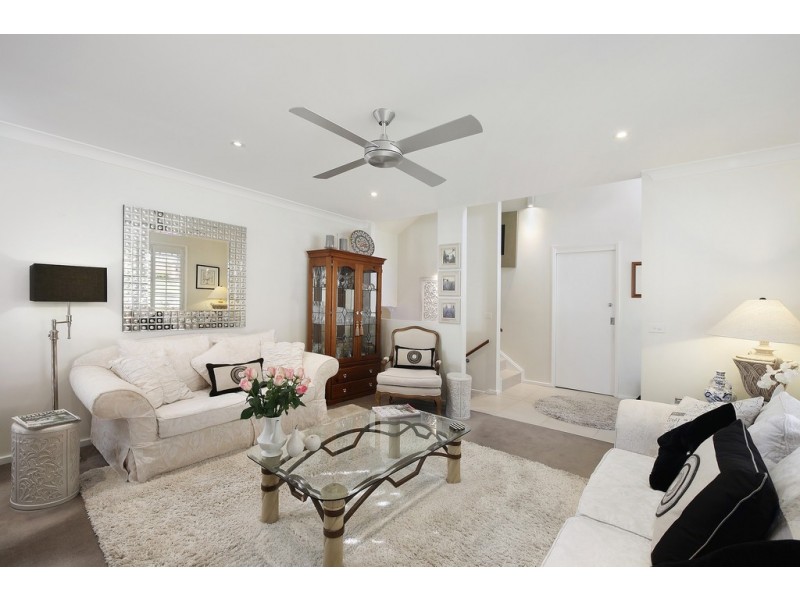 1/24 Beveridge Drive, Green Point NSW 2251