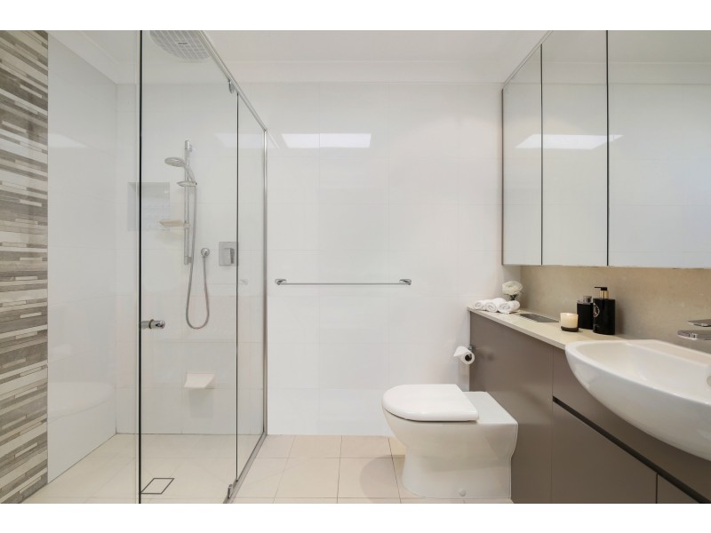 1/24 Beveridge Drive, Green Point NSW 2251