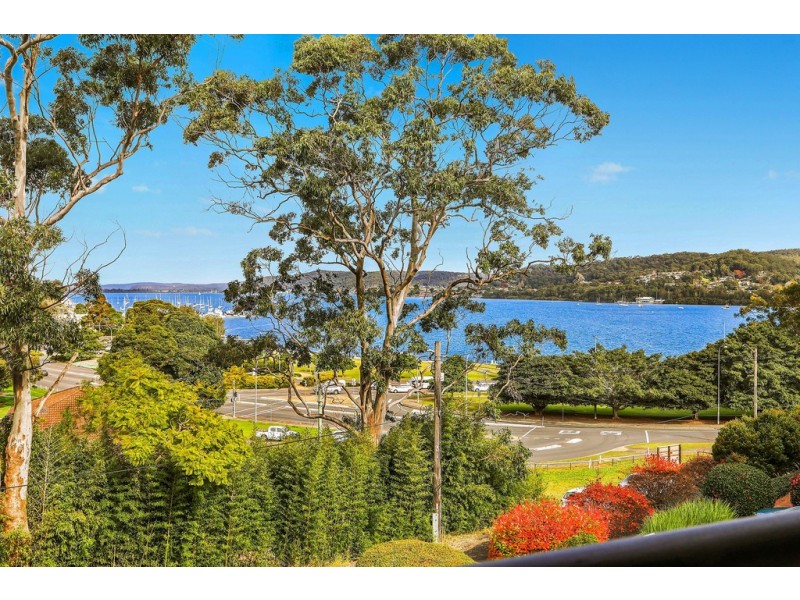 7/4 Broadview Avenue, Gosford NSW 2250
