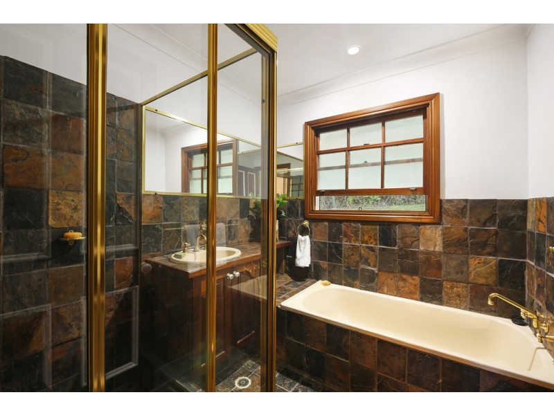 131 Oak Road, Matcham NSW 2250