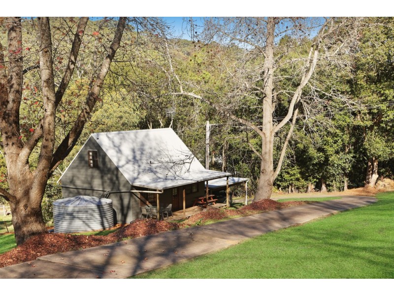 131 Oak Road, Matcham NSW 2250