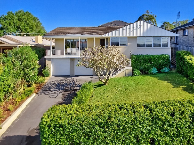 106 Albany Street, Point Frederick NSW 2250