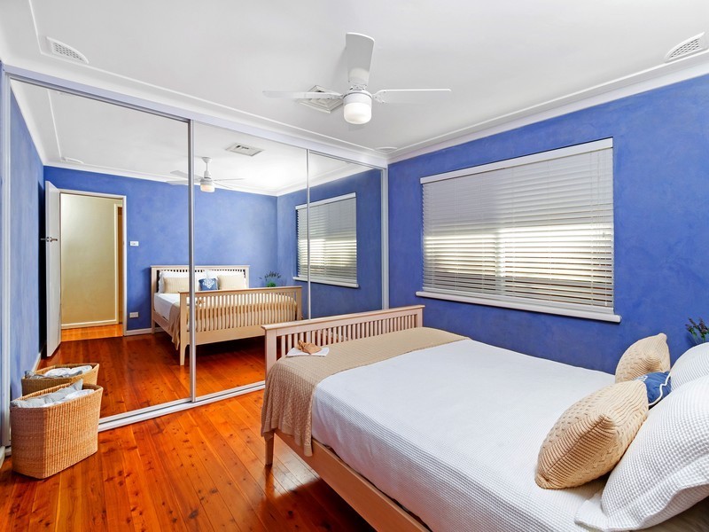 106 Albany Street, Point Frederick NSW 2250