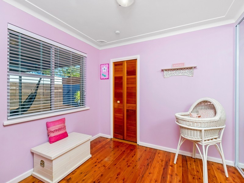 106 Albany Street, Point Frederick NSW 2250