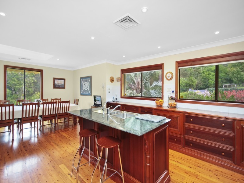 9 Sarah Road, Matcham NSW 2250