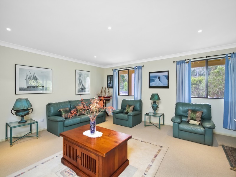 9 Sarah Road, Matcham NSW 2250