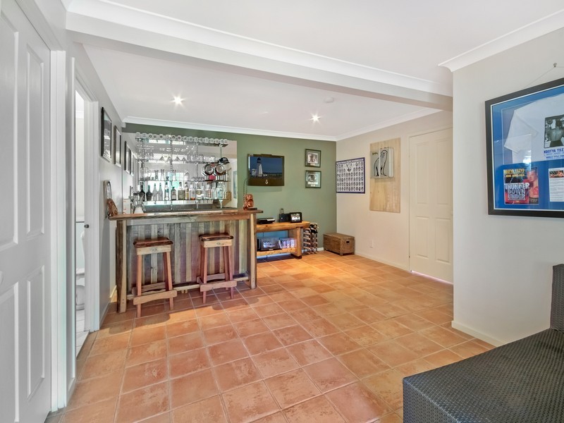 42 Katherine Crescent, Green Point NSW 2251