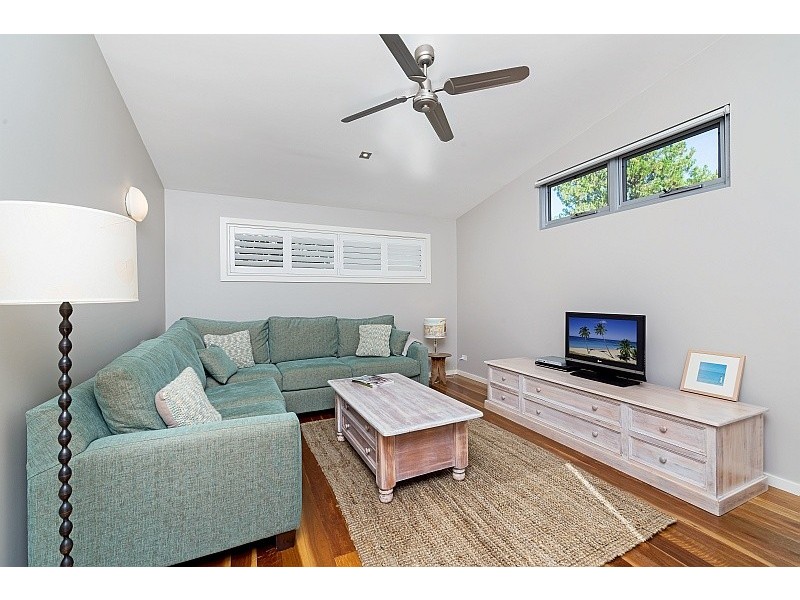84 Araluen Drive, Hardys Bay NSW 2257