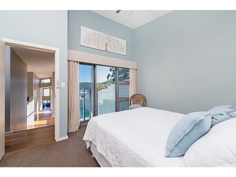84 Araluen Drive, Hardys Bay NSW 2257