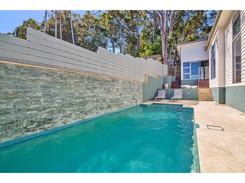 84 Araluen Drive, Hardys Bay NSW 2257