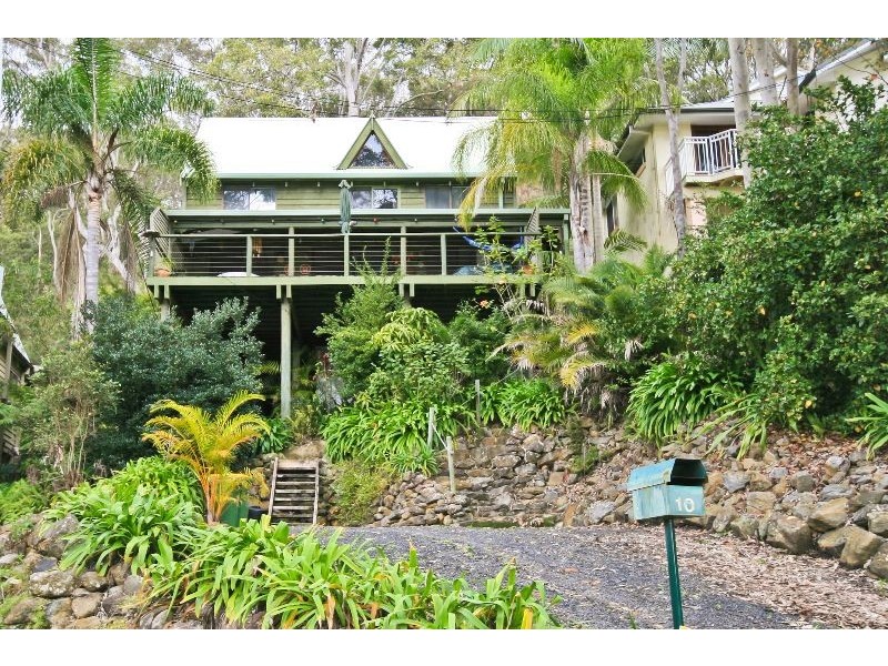 10 Nukara Avenue, Hardys Bay NSW 2257