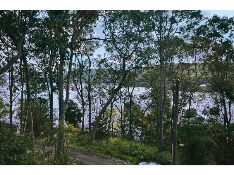 10 Nukara Avenue, Hardys Bay NSW 2257