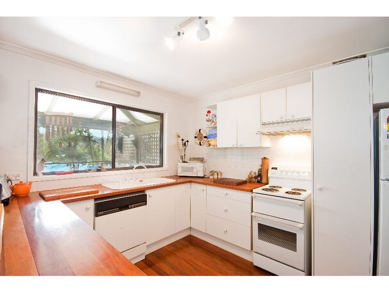10 Nukara Avenue, Hardys Bay NSW 2257