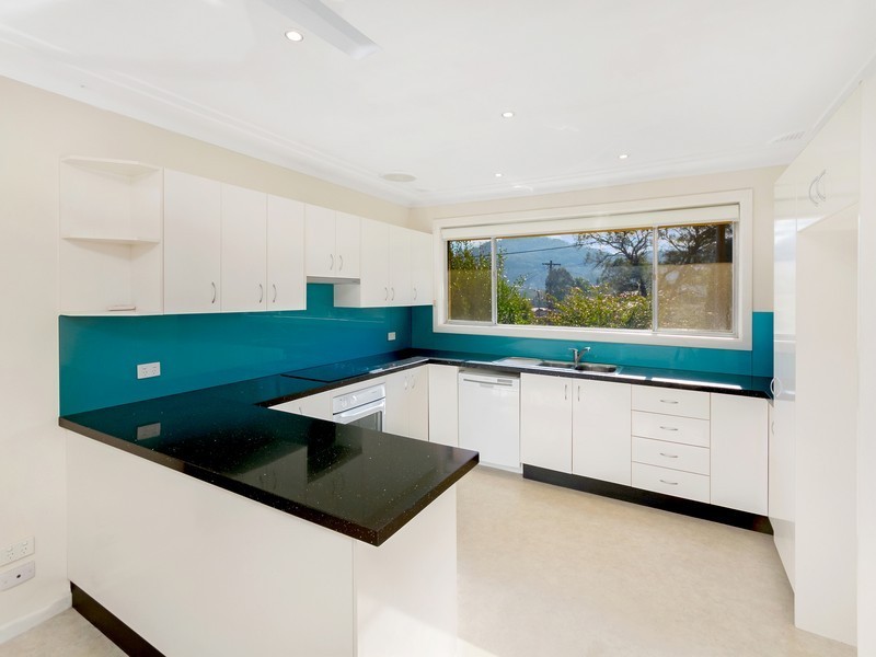 7 The Grove, Wyoming NSW 2250