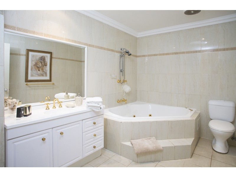 26/2 Adcock Avenue, West Gosford NSW 2250