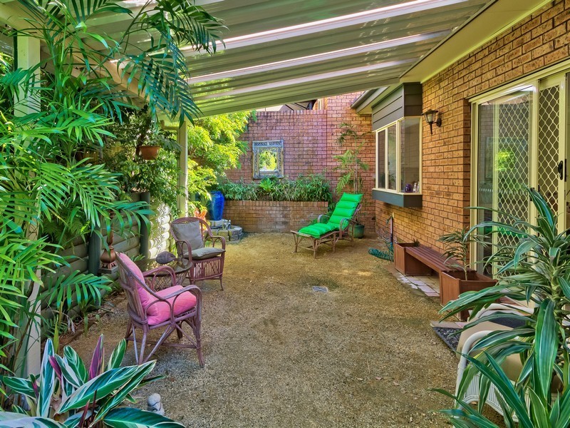 2/1 Thistle Glen Close, Green Point NSW 2251