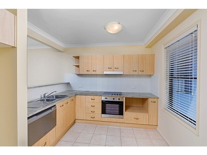 1/7 Broadview Avenue, Gosford NSW 2250