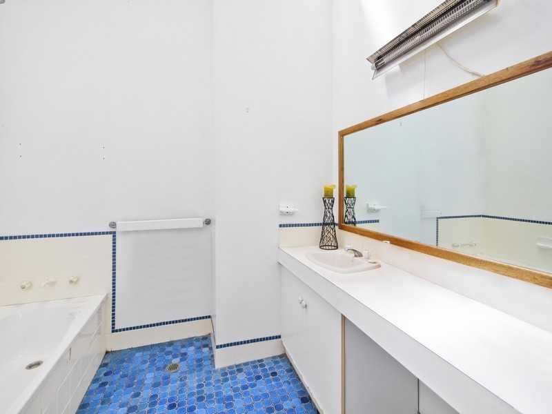 4 Heather Crescent, Wyoming NSW 2250