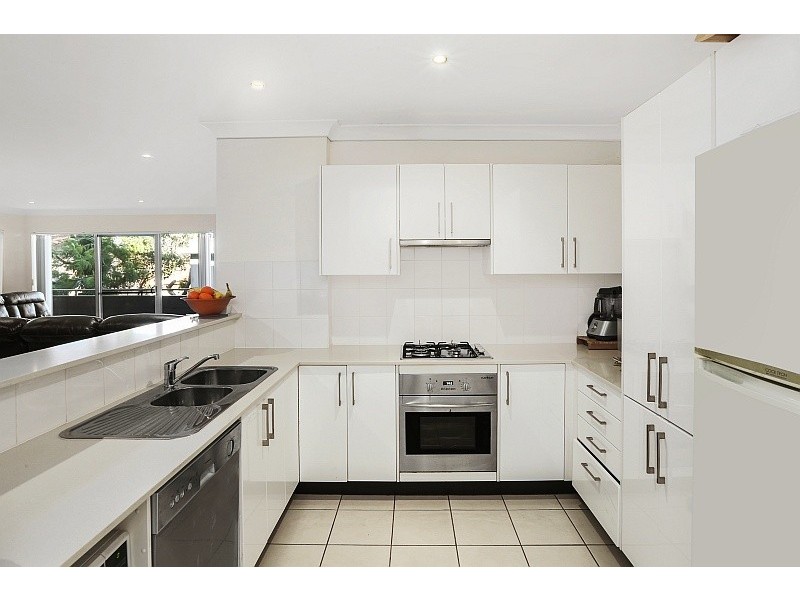 15/13 Moore Street, West Gosford NSW 2250