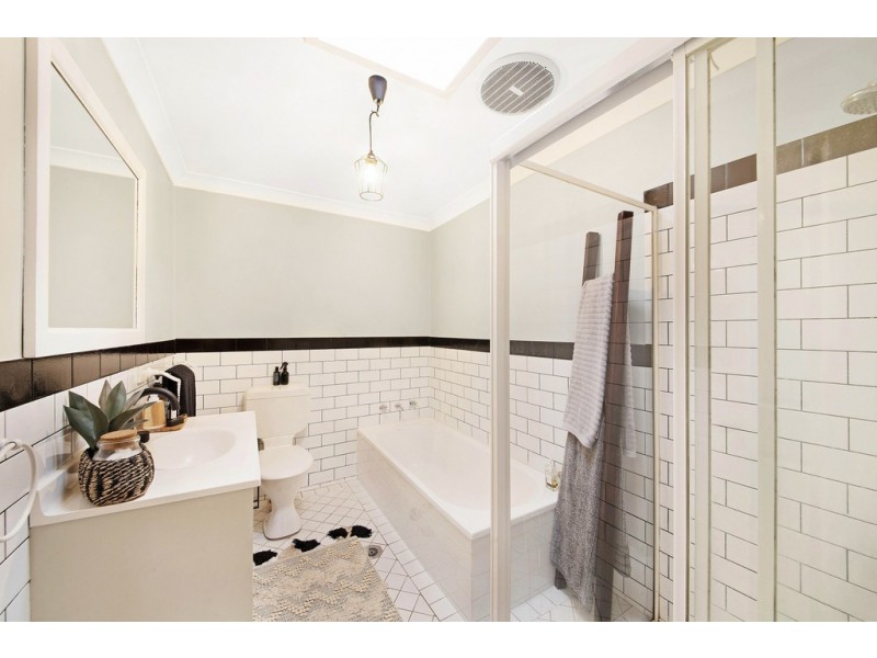 5 Beveridge Drive, Green Point NSW 2251