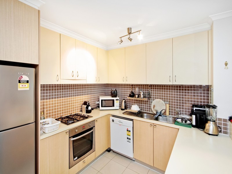 422/80 John Whiteway Drive, Gosford NSW 2250