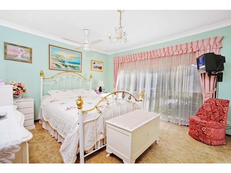 16 Karuah Avenue, Kincumber NSW 2251