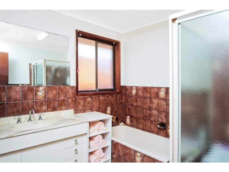 16 Karuah Avenue, Kincumber NSW 2251