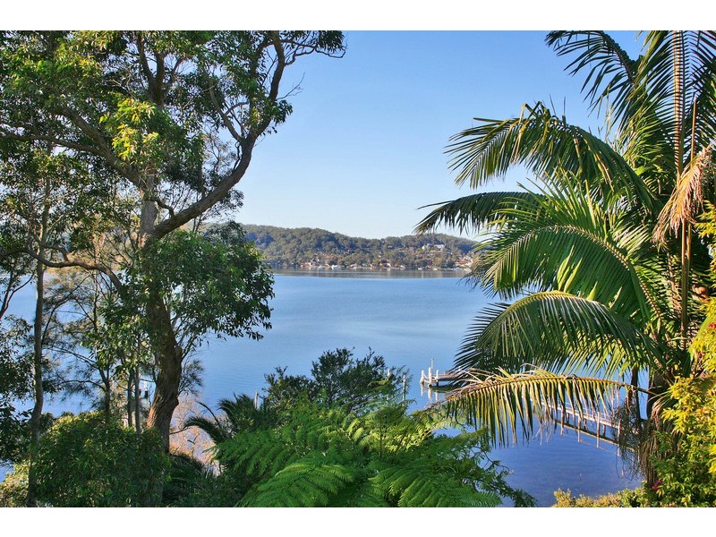 19 Albany Street, Point Frederick NSW 2250