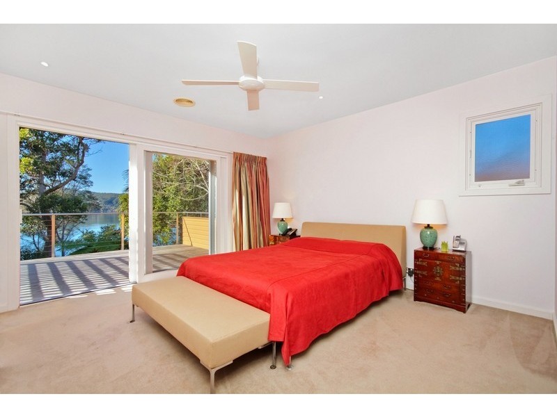 19 Albany Street, Point Frederick NSW 2250