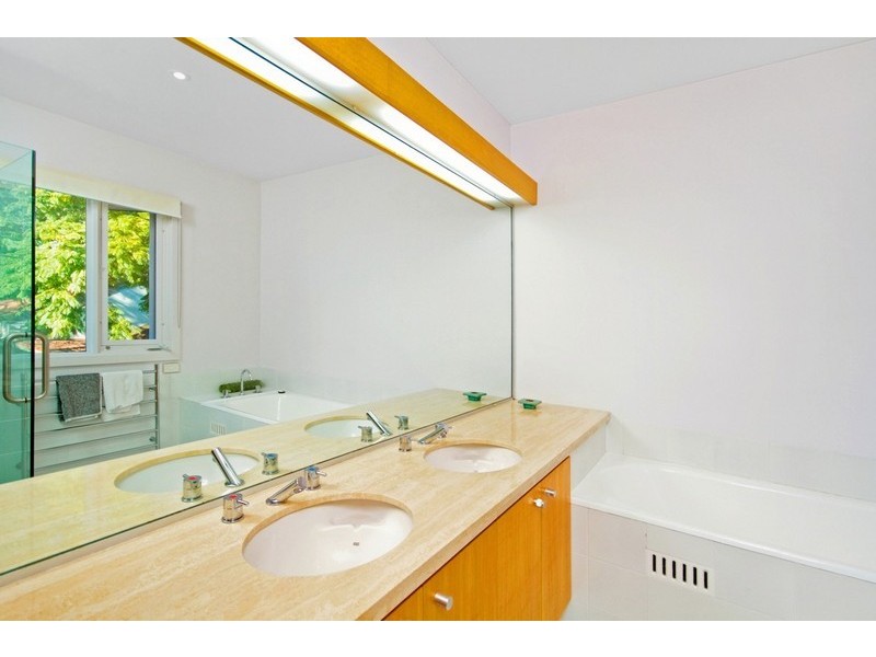 19 Albany Street, Point Frederick NSW 2250